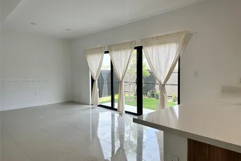 307 NW 13th Pl, Florida City FL 33034