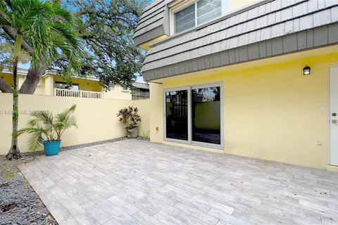 8483 SW 137th Ave # 8483, Miami FL 33183
