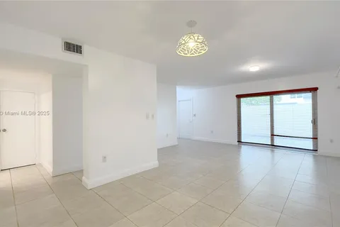 8483 SW 137th Ave # 8483, Miami FL 33183