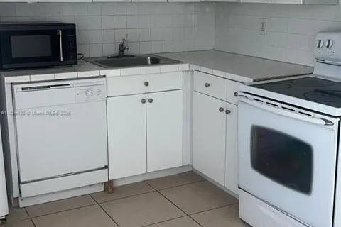 4820 NW 9th Dr # 4820, Plantation FL 33317