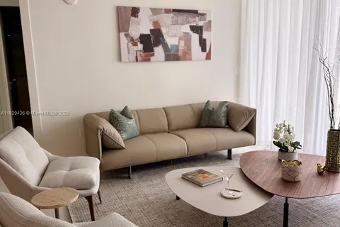 300 Biscayne Boulevard Way # 5009W, Miami FL 33131