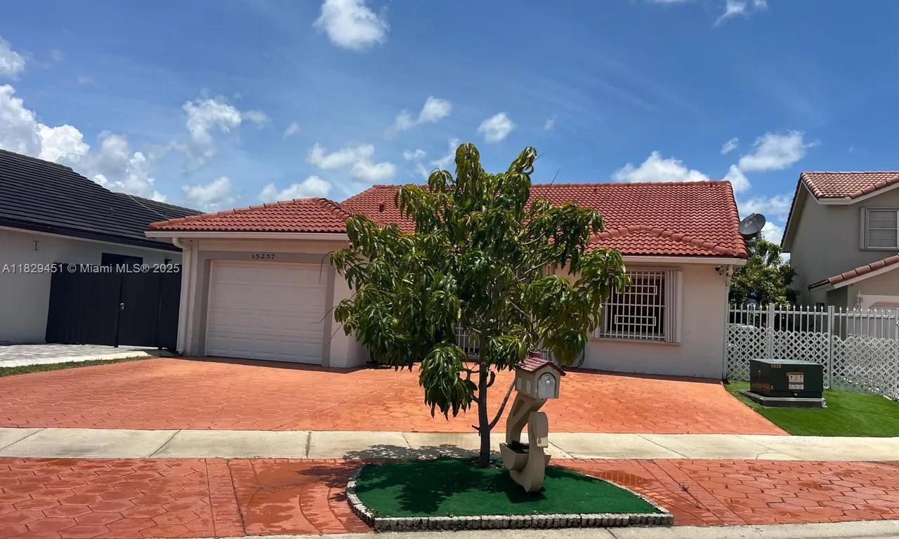 15257 SW 57th St, Miami FL 33193