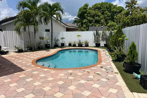 15257 SW 57th St, Miami FL 33193