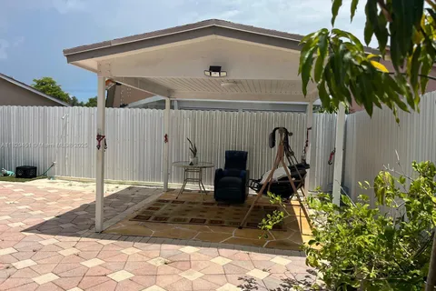 15257 SW 57th St, Miami FL 33193