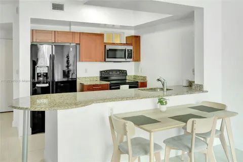 7275 SW 90th Way # 413, Miami FL 33156
