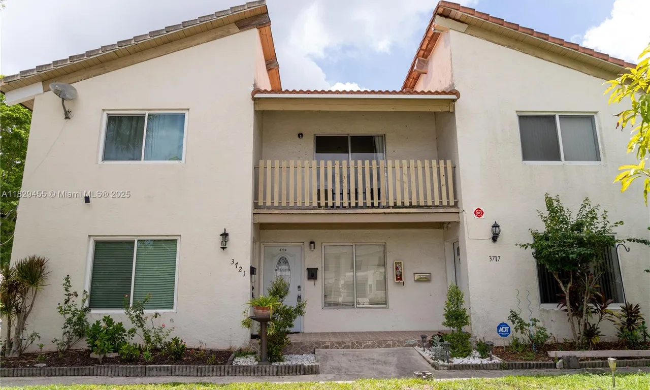 3719 Riverside Dr # 3719, Coral Springs FL 33065