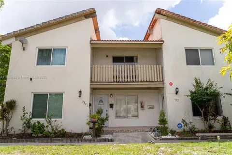 3719 Riverside Dr # 3719, Coral Springs FL 33065