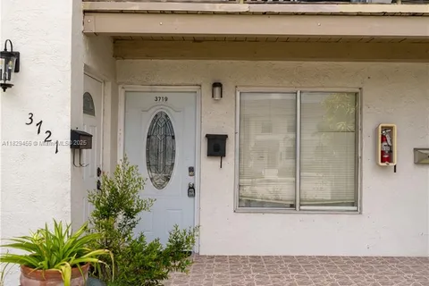 3719 Riverside Dr # 3719, Coral Springs FL 33065