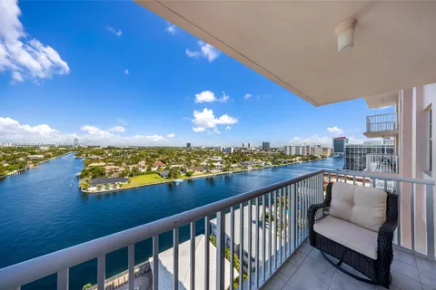 3161 S Ocean Dr # 1510, Hallandale Beach FL 33009