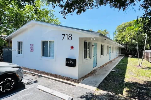 718 SE 13th St # 1, Fort Lauderdale FL 33316