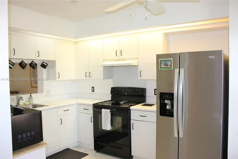 701 SW 141st Ave # 406R, Pembroke Pines FL 33027