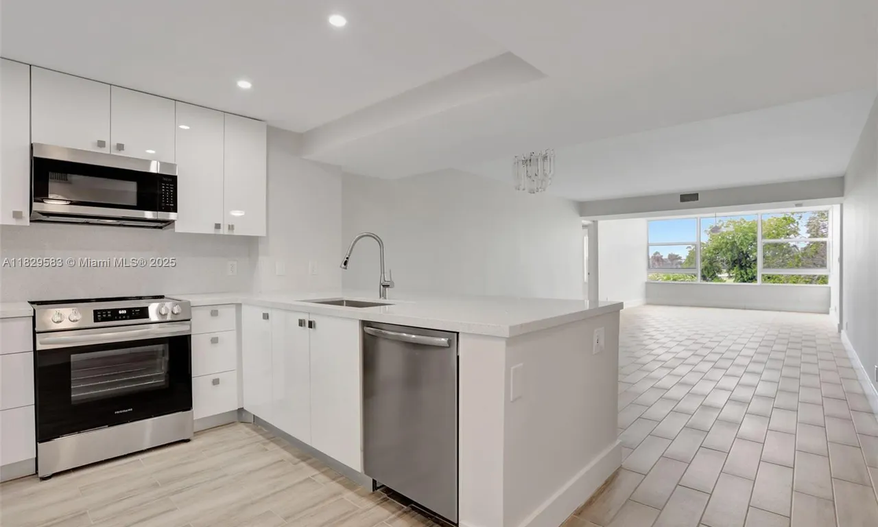 4091 Cypress Reach Ct # 301, Pompano Beach FL 33069