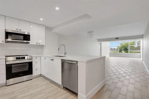 4091 Cypress Reach Ct # 301, Pompano Beach FL 33069