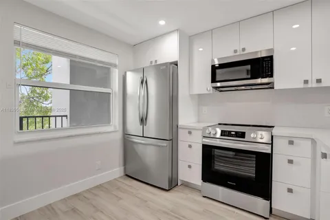 4091 Cypress Reach Ct # 301, Pompano Beach FL 33069