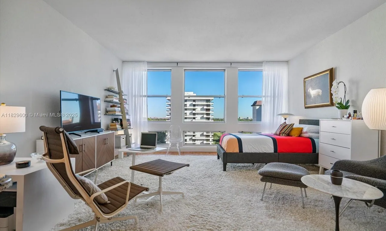700 Biltmore Way # 914, Coral Gables FL 33134