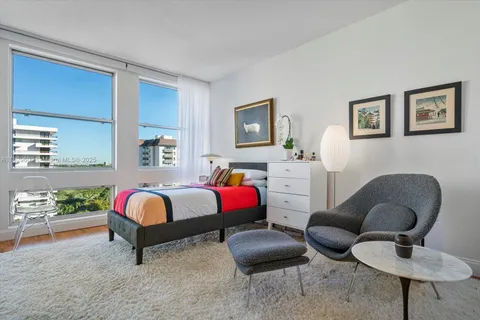 700 Biltmore Way # 914, Coral Gables FL 33134