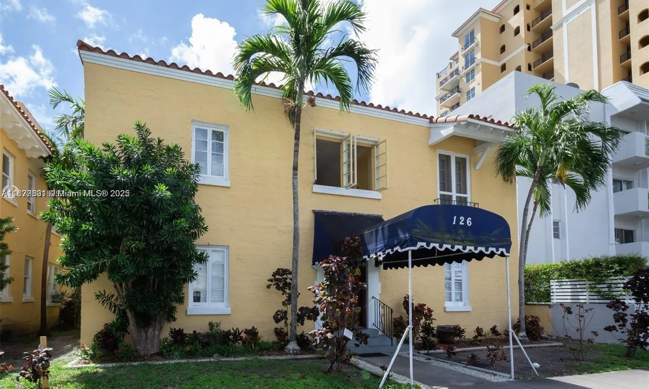126 Mendoza Ave # 9, Coral Gables FL 33134