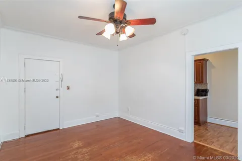 126 Mendoza Ave # 9, Coral Gables FL 33134