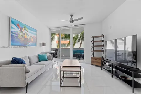 225 Collins Ave # 3K, Miami Beach FL 33139