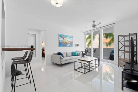 225 Collins Ave # 3K, Miami Beach FL 33139