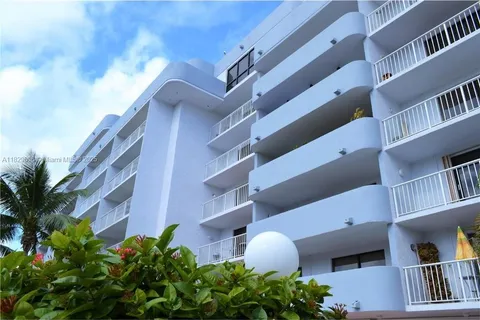 1650 NE 115th St # 304, Miami FL 33181