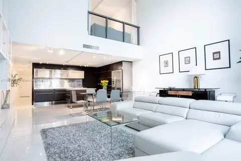 6000 Collins Ave # 320, Miami Beach FL 33140