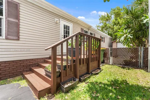 220 NE 12th Ave, Homestead FL 33030