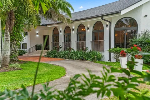 14875 SW 212th St, Miami FL 33187