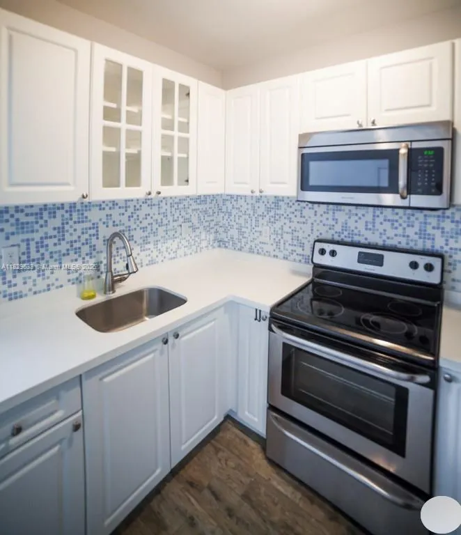 53 NE 49th St # 6, Miami FL 33137