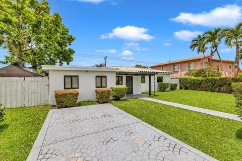 7395 SW 39th St, Miami FL 33155