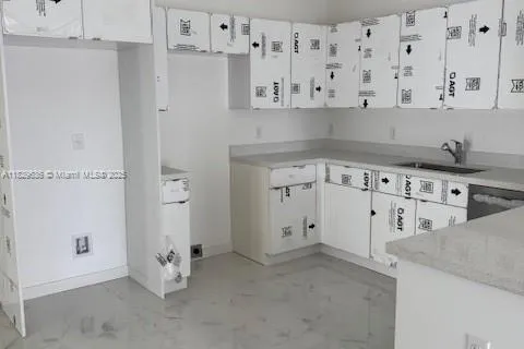803 NW 55 TER, Miami FL 33127