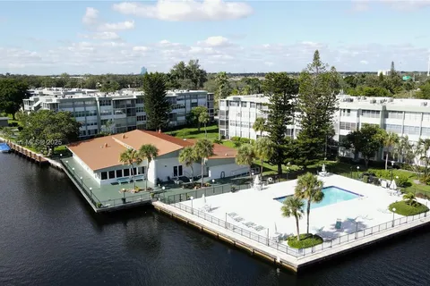 2781 Taft St # 204, Hollywood FL 33020