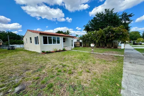 461 Plover Ave, Miami Springs FL 33166