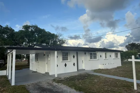 18535 NW 39th Ct, Miami Gardens FL 33055