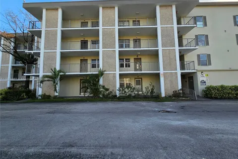 2998 NW 48th Ter # 129, Lauderdale Lakes FL 33313