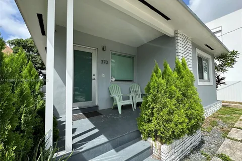 370 SW 17th Rd # 370, Miami FL 33129