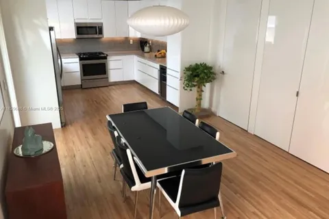 370 SW 17th Rd # 370, Miami FL 33129