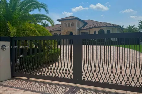 115 NW 128th Ave, Miami FL 33182