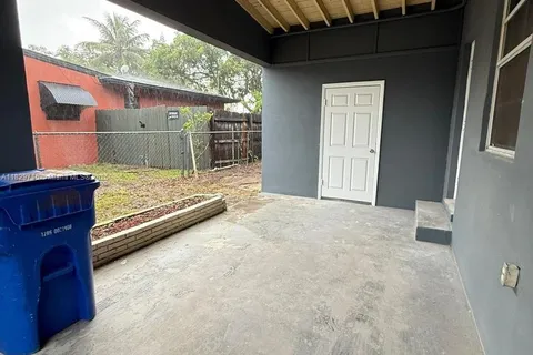 1413 NW 11th St, Fort Lauderdale FL 33311