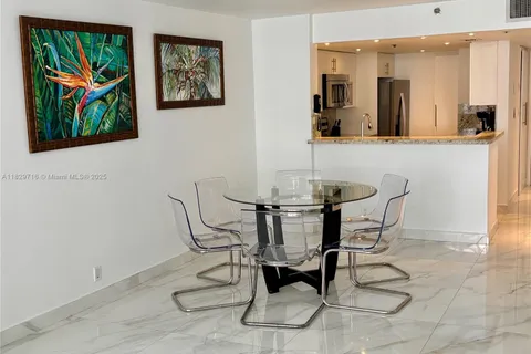 1717 N Bayshore Dr # 3950, Miami FL 33132