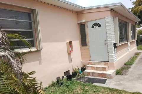 1914 Adams St # 4, Hollywood FL 33020