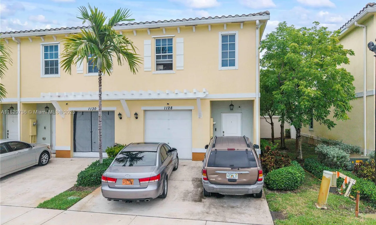 1128 NW 40th Ter, Lauderhill FL 33313