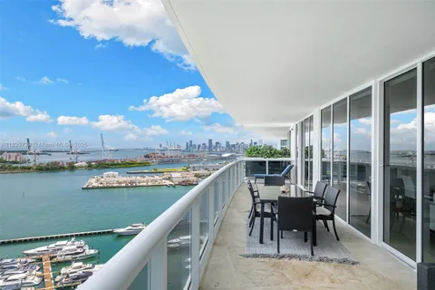 400 Alton Rd # 2208, Miami Beach FL 33139