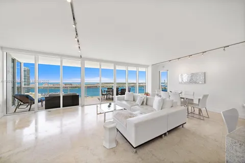 400 Alton Rd # 2208, Miami Beach FL 33139