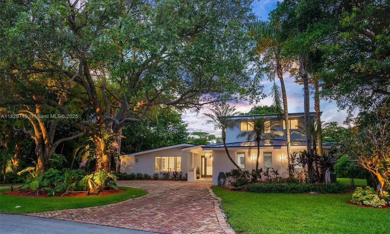 11900 SW 70th Ave, Pinecrest FL 33156