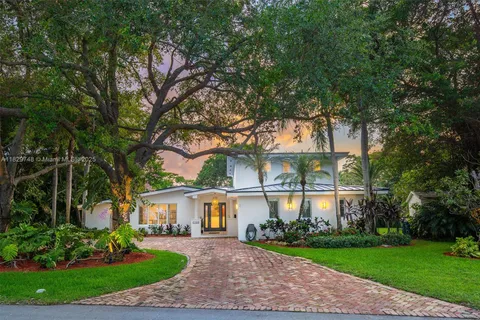11900 SW 70th Ave, Pinecrest FL 33156