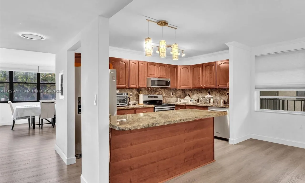 20381 NE 30th Ave # 7, Aventura FL 33180