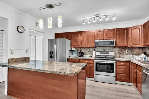 20381 NE 30th Ave # 7, Aventura FL 33180