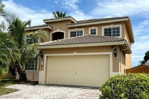 9032 SW 208th Ter # 9032, Cutler Bay FL 33189