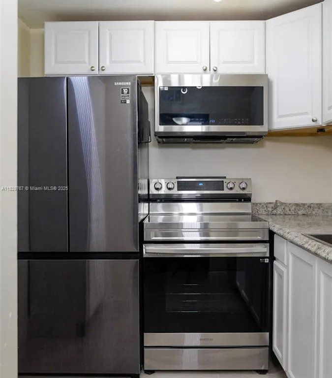 2935 NE 163rd St # 4T, North Miami Beach FL 33160